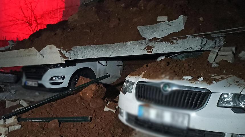 Yozgat'ta iftar vakti istinat duvarı çöktü! 11 otomobil kullanılamaz hale geldi