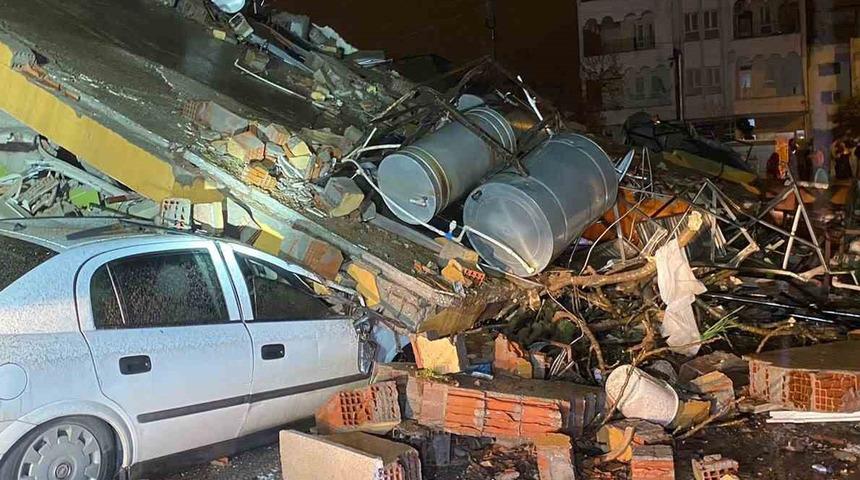 Adıyaman'da ağır hasarlı 5 katlı bina çöktü! Ekipler teyakkuza geçti