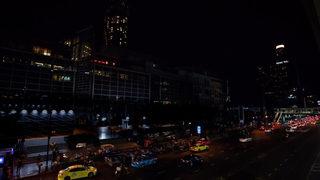 Dünya Saati etkinliğinde katıldılar: 8 milyon nüfuslu şehir karanlığa gömüldü!