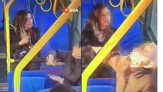 Minibüste iki kadın birbirine girdi! Kavga anları kameraya yansıdı