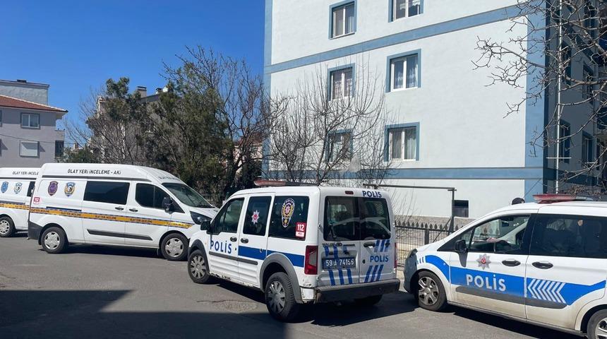 Yaşlı &ccedil;iftten 10 g&uuml;nd&uuml;r haber alınamıyordu! Komşular ihbar edince acı ger&ccedil;ek ortaya &ccedil;ıktı