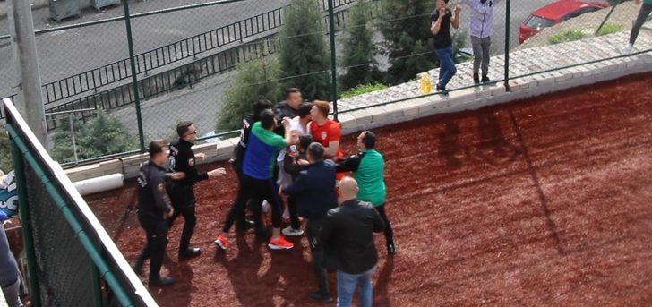 Maç bitti, yöneticiler hakeme saldırdı! Polis müdahale etti  G4