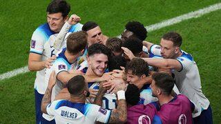 Apandisi alınan İngiliz futbolcu Phil Foden, milli takım kadrosundan çıkarıldı!