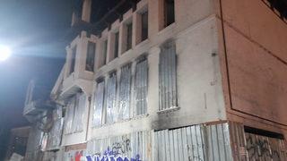 Yangında hasar almıştı! Fatih'te 3 katlı tarihi bina kısmen çöktü