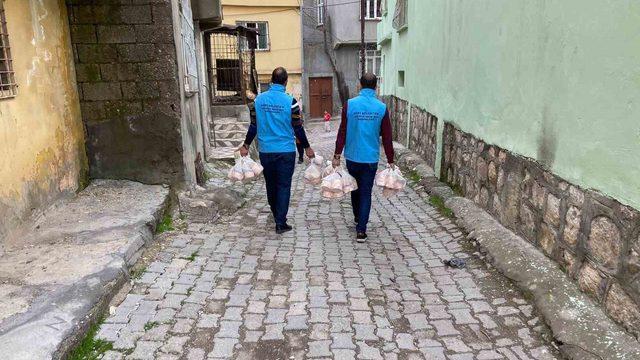 Siirt Belediyesinden her gün 147 aileye sıcak yemek hizmeti