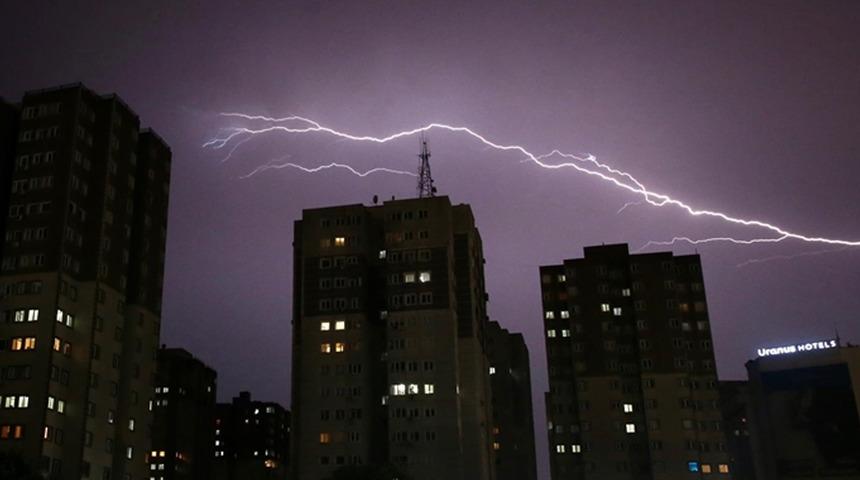 Meteoroloji'den deprem bölgesi için uyarı: Gök gürültülü sağanak etkili olacak