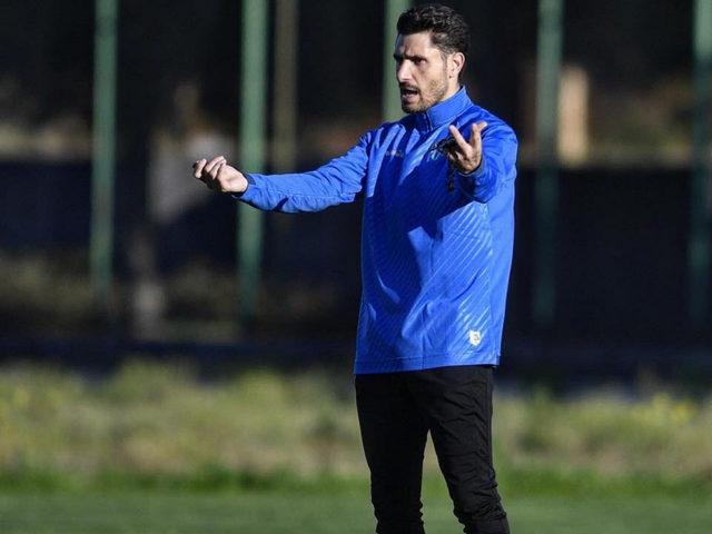 Özer Hurmacı sahaya indi