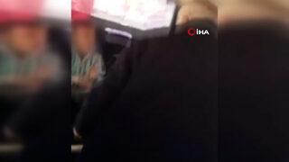 Öğrencilere serviste temizlik dayağı kamerada! Sosyal medya ayağa kalktı