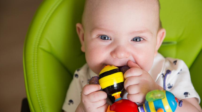 Bebeklerde pamukçuk nasıl geçer, neden olur? Bebek ağzındaki pamukçuk nasıl geçer, ağzı pamukçuk olan bebeğe ne yapılır?