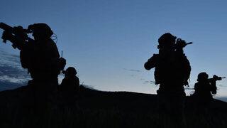 Saklandıkları mağaradan çıktılar! MSB duyurdu: 2 terörist teslim oldu