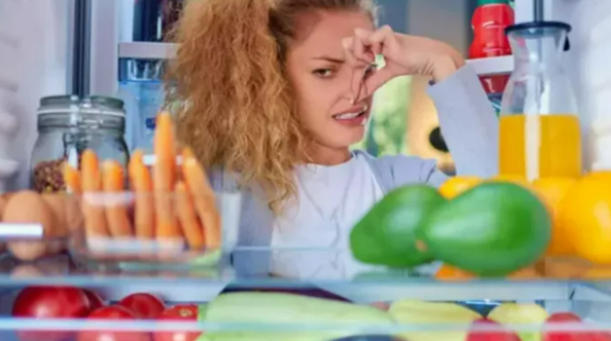 Buzdolabındaki k&ouml;t&uuml; kokuyu ve k&uuml;f&uuml; anında ge&ccedil;iriyor! Doğal y&ouml;ntemle buzdolabı kokusundan kurtulabilirsiniz