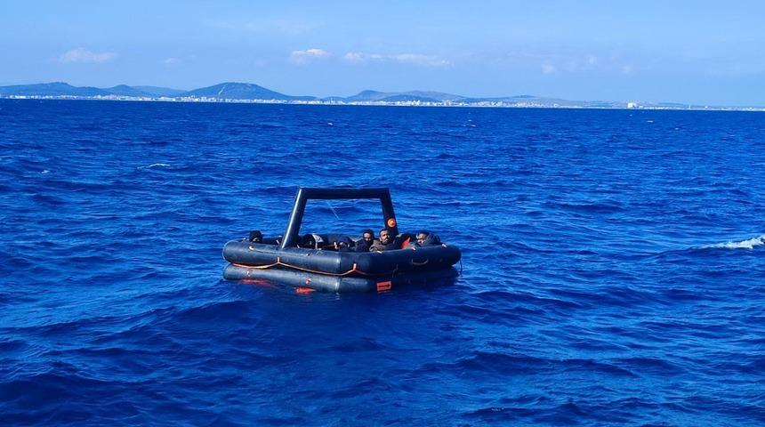 Ayvalık’ta 37 göçmen yakalandı