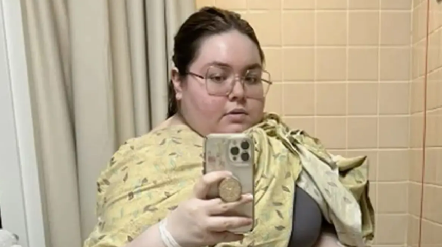 Karnında ortaya çıkan devasa kisti nedeniyle 10 çocuğa hamile gibi görünüyor! "Bütün organlarım eziliyormuş gibi hissediyordum"