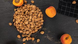 Kayısı çekirdeğinin faydaları nelerdir, kalorisi ne kadar? Kayısı çekirdeği ne işe yarar, nasıl kullanılır?