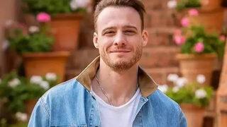 Kerem Bürsin eski aşkı Serenay Sarıkaya'nın dizisini paylaştı, yorum yağmuruna tutuldu! Unutamamış