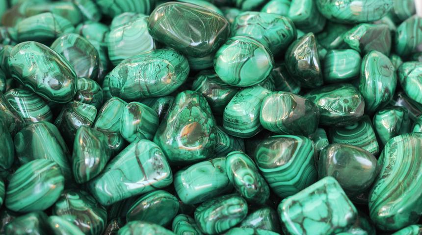 Malakit taşı faydaları nedir, nasıl kullanılır? Malakit taşı özellikleri nelerdir, ne işe yarar, nasıl temizlenir?