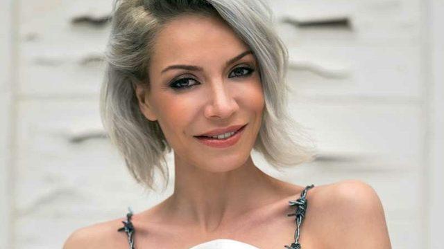 Öykü Serter'den siyasilere sert sözler! ''Gıy gıy gıy... Yettiniz be''