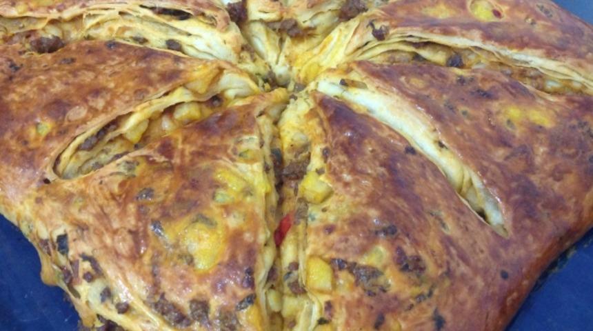 Damak çatlatan Türk böreği nasıl yapılır? Zuhal Topal'la Yemekteyiz Türk böreği tarifi ve malzemeleri