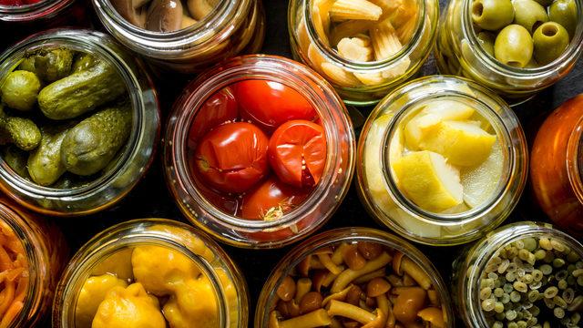 Turşunun faydaları nelerdir, ne işe yarar? Ev turşusu hangi hastalıklara iyi gelir, zararları var mı?
