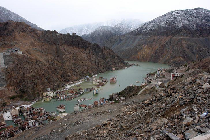 Ve binalar suyun altına gömüldü! Türkiye’nin yeni batık şehri: Yusufeli Barajı'nda su seviyesi 91 metreye kadar... G2