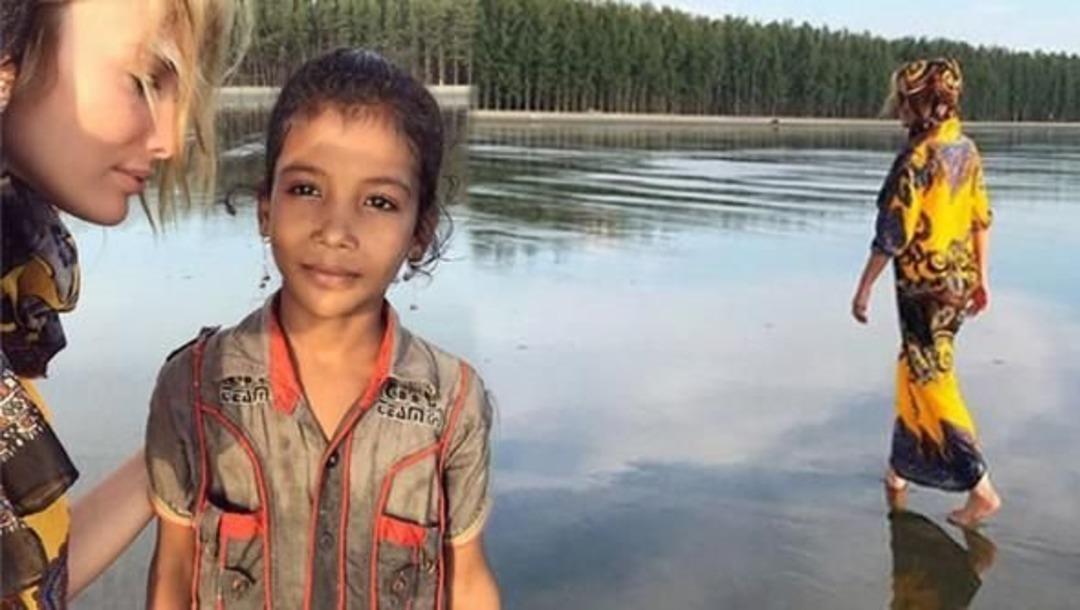 Gamze &Ouml;z&ccedil;elik kendini yardıma muhta&ccedil; insanlara adadı