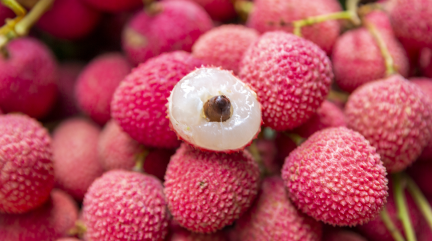 Bu meyve doktor yüzü göstermiyor! Portakaldan 20 kat daha fazla C vitamini içeriyor