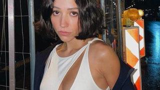 İç çamaşırlı pozları çok konuşulmuştu... Zeynep Bastık'tan bikinili poz