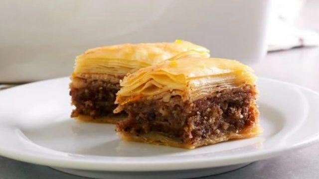 Anında hazırlanan pratik baklava tarifi! Milföy baklava nasıl yapılır?