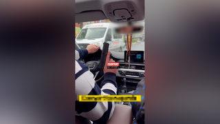 İstanbul’da skandal görüntüler! Lüks aracından ateş ederek ilerledi…