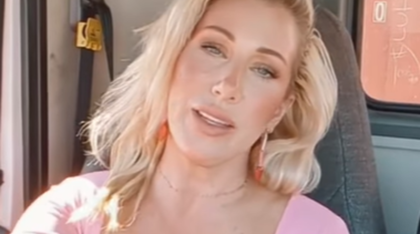 Sosyal medyadaki müstehcen paylaşımları sayesinde servet kazanıyor! Tüm kamyon şoförü tabularını alt üst etti