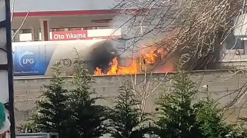 Sultanbeyli'de benzin istasyonundaki gaz tankerinde yangın! 