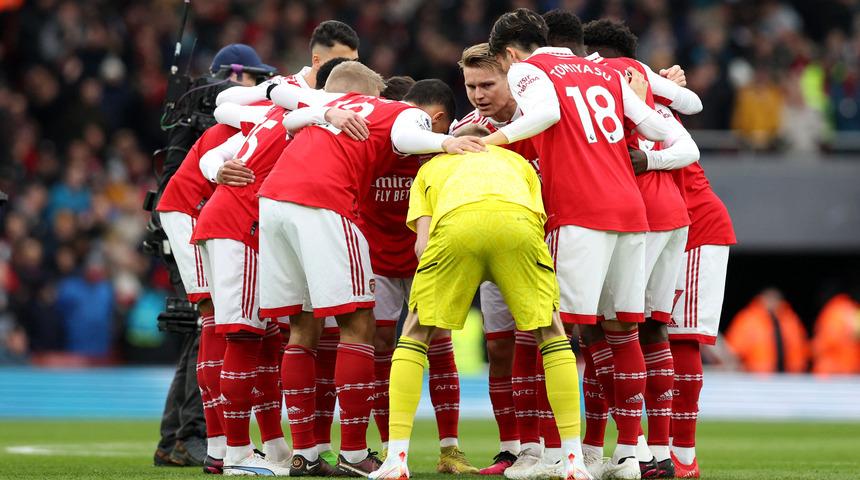 Arsenal, şampiyonluk yolunda hata yapmadı!