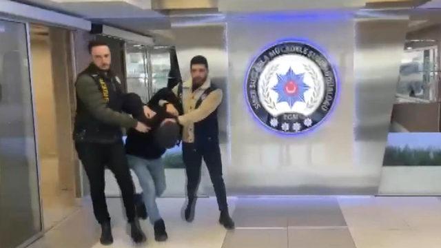 Togg'un adını kullanarak vatandaşları dolandırdı! Ekipler kıskıvrak yakaladı