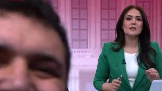 TRT Haber yayınında ilginç anlar! Bir anda kameranın önüne geçti ve...