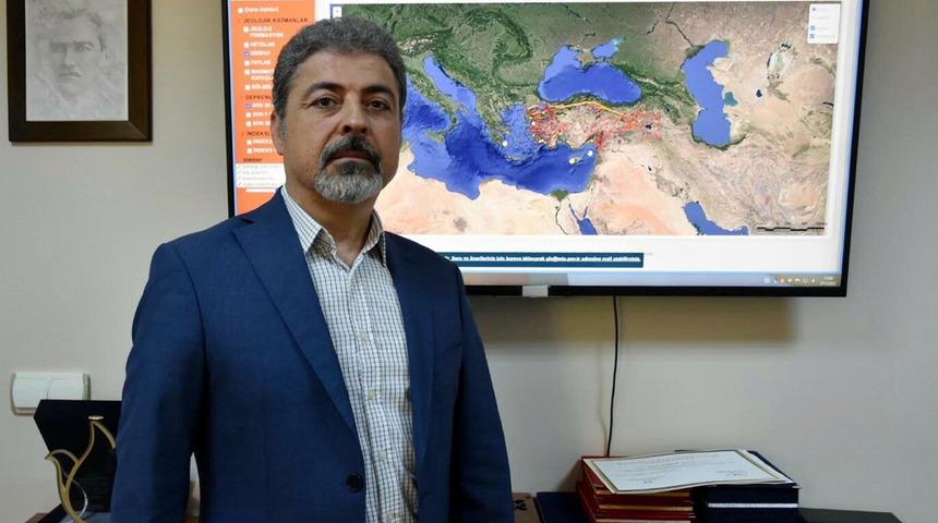 Türkiye'de ilk kez kullanıldı... Hasan Sözbilir'den dikkat çeken sözler: 'Manisa Fayı 178 yıldır stres biriktiriyor'