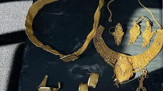 Deprem felaketinde 89 kişiye mezar olmuştu... Galeria sitesi enkazında 500 bin TL'lik altın bulundu! 'Alnımızın teriydi'