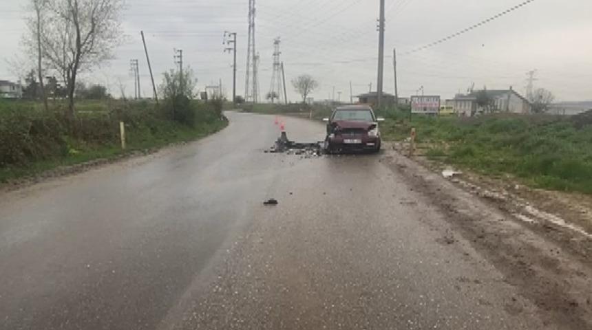 Kocaeli'de iki otomobil kafa kafaya çarpıştı: 7 kişi yaralı