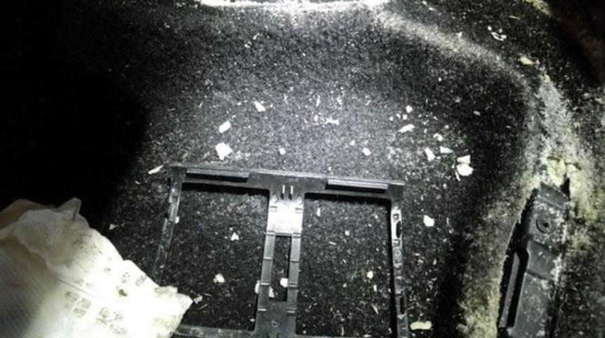 Uyuşturucuyu sakladıkları yeri gören polisler şaşkına döndü