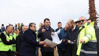 Bakan Kurum Atatürk Havalimanı Millet Bahçesi'nde incelemelerde bulundu 'Gün sayıyoruz'