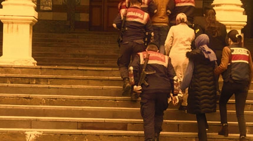 Evinde &ouml;l&uuml; bulunmuştu! Sır perdesi 16 yıl sonra aralandı: Oğlu ve gelini...