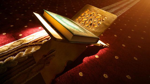 Fatiha Suresi kaç ayetten oluşur, anlamı nedir? Fatiha suresinin bulunduğu sayfa numarası kaçtır, ne zaman ve nerede indirildi?