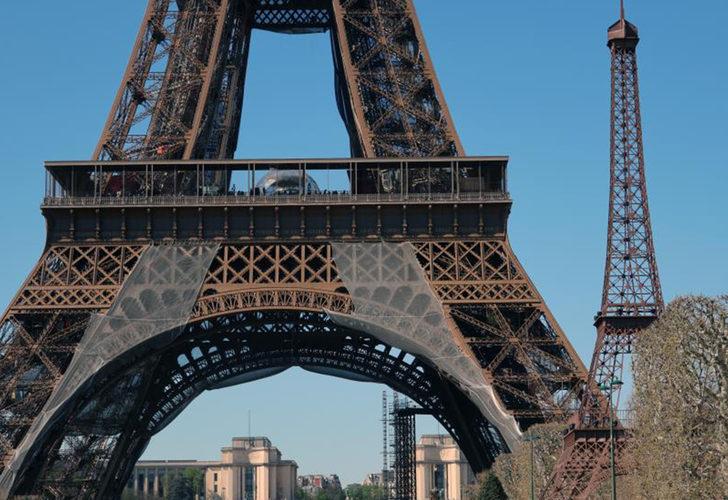 Bir benzeri daha inşa edildi! Paris’te Eyfel Kulesi sayısı ikiye çıktı