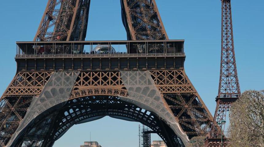 Bir benzeri daha inşa edildi! Paris’te Eyfel Kulesi sayısı ikiye çıktı