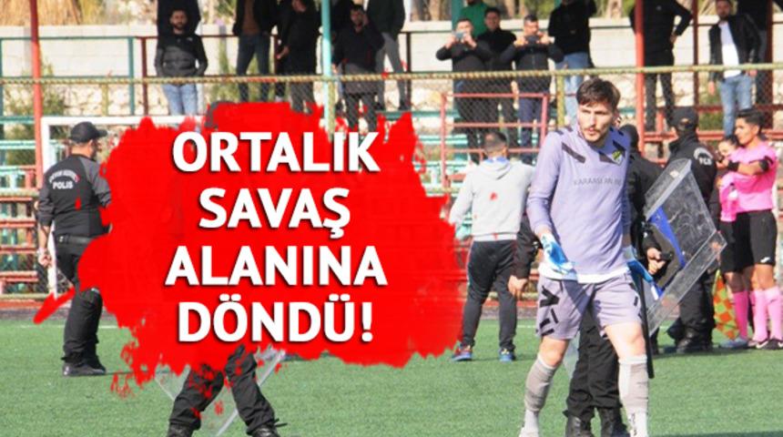 Teknik direktör sahaya girdi, olay çıktı! Rakip kalecinin futbolcularına küfretmesinin ardından...