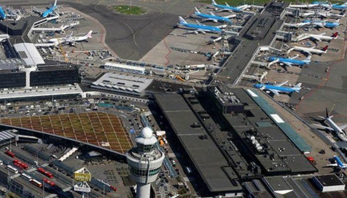 Hollanda'da bıçaklı saldırgan şoku! Havalimanı boşaltıldı