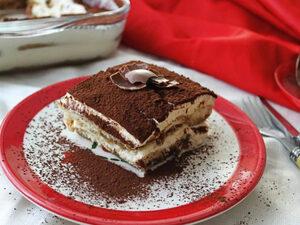 Yemelere doyamayacağınız En Hamarat Benim tiramisu tarifi! Yapımı kolay, tadı efsane tiramisu tarifi ve malzemeleri