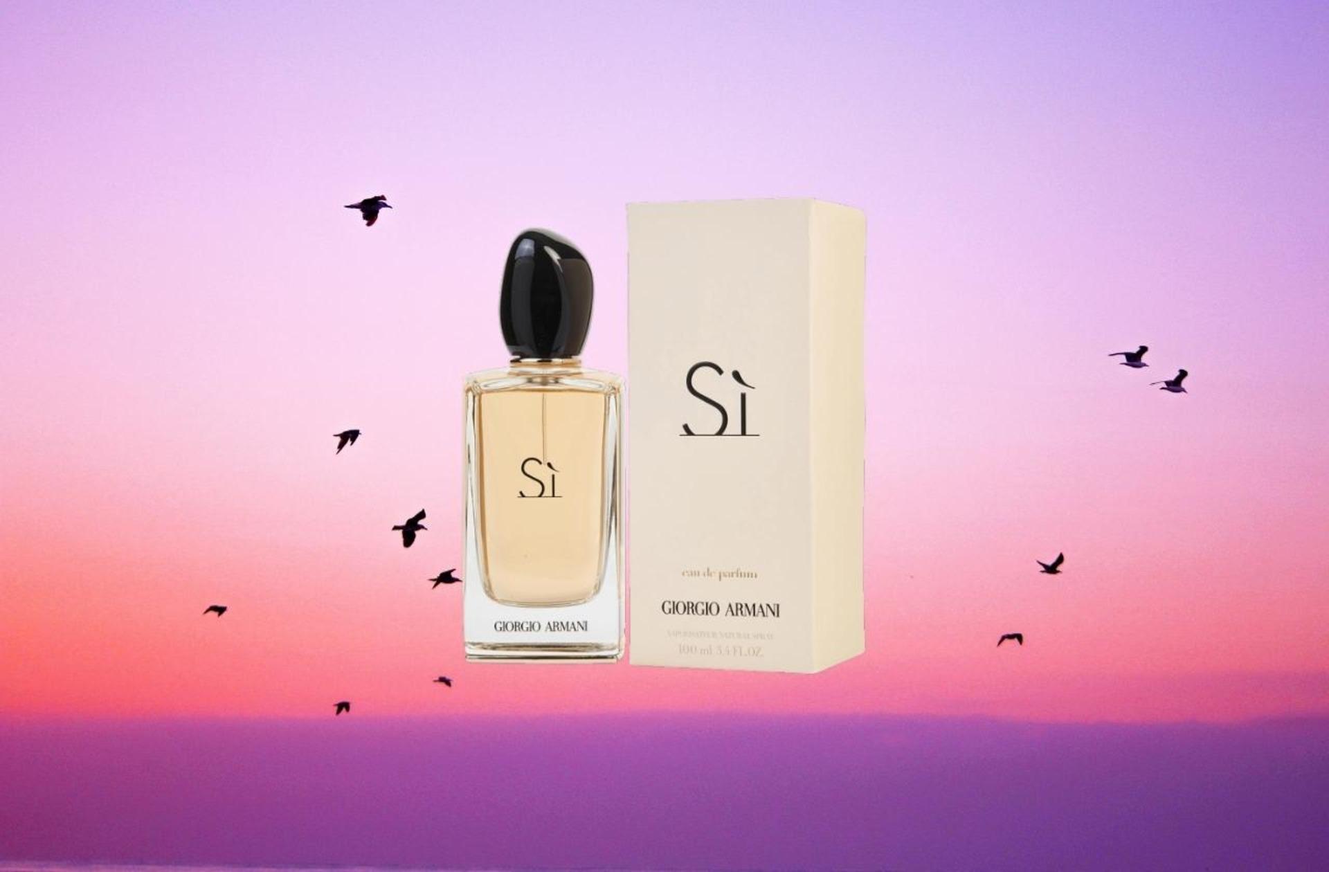 Modern ve şık kadınların kokusu Armani Si parfüm incelemesi ve yorumları