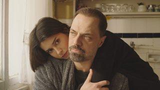 Gelsin Hayat Bildiği Gibi'nin Sadi'si Ertan Saban'ın eşi de çok ünlü çıktı! Meğer o dizinin yıldızıyla...