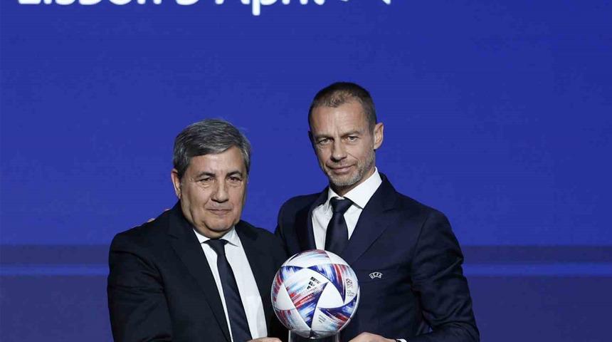 Aleksander Ceferin yeniden UEFA Başkanı seçildi