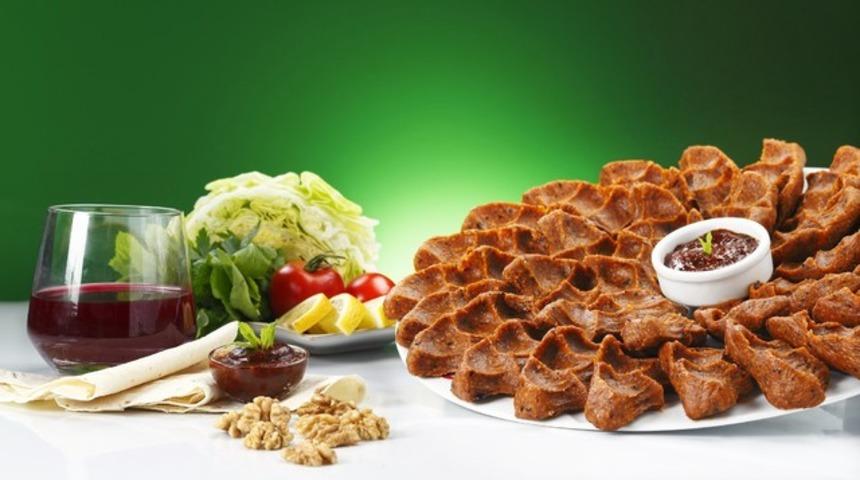 Okulda çiğ köfte krizi! 40 öğrenci zehirlendi